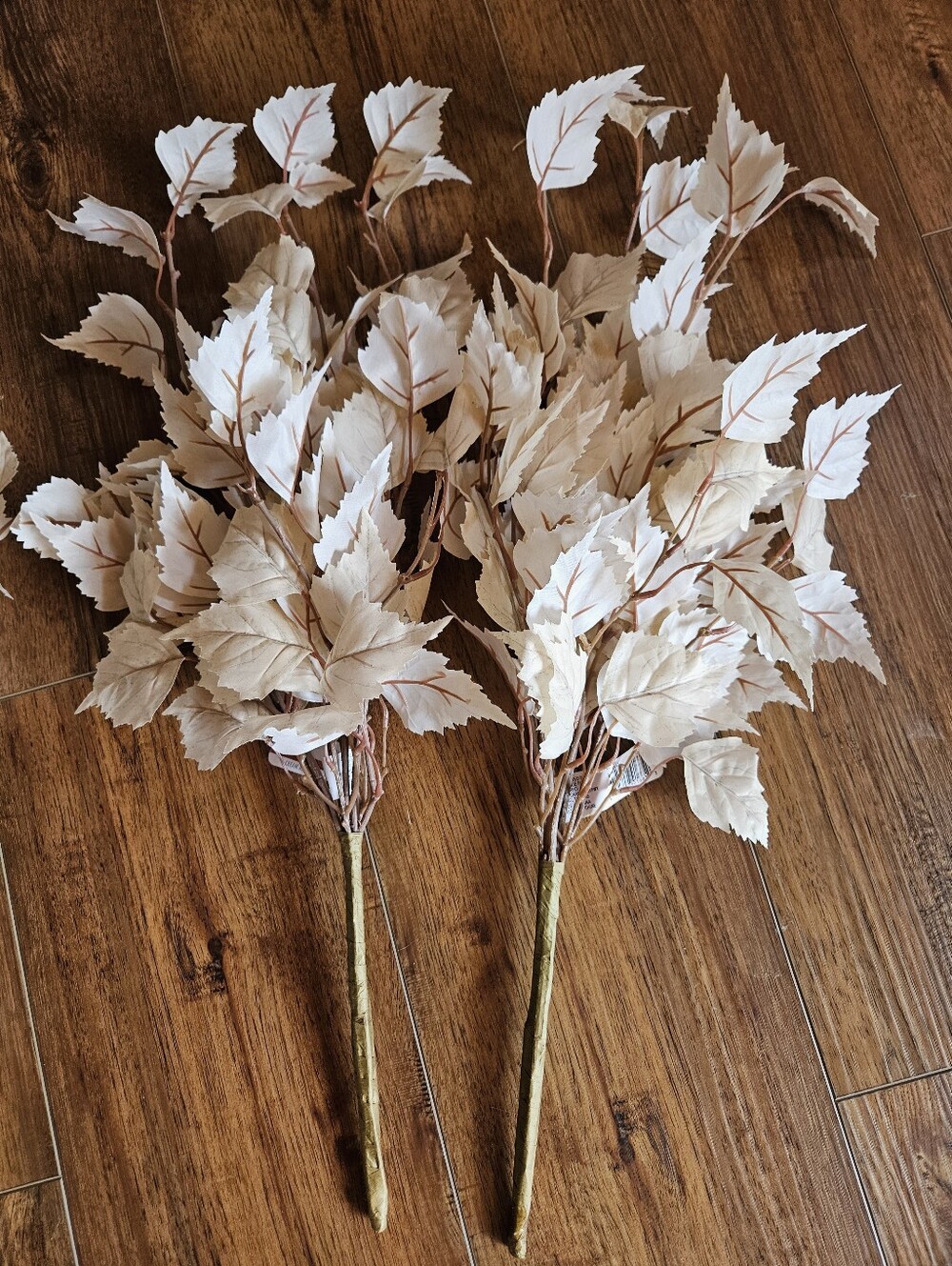 Michael's Cream Aspen Leaf Stem Bundle - Set Of 7 Stems